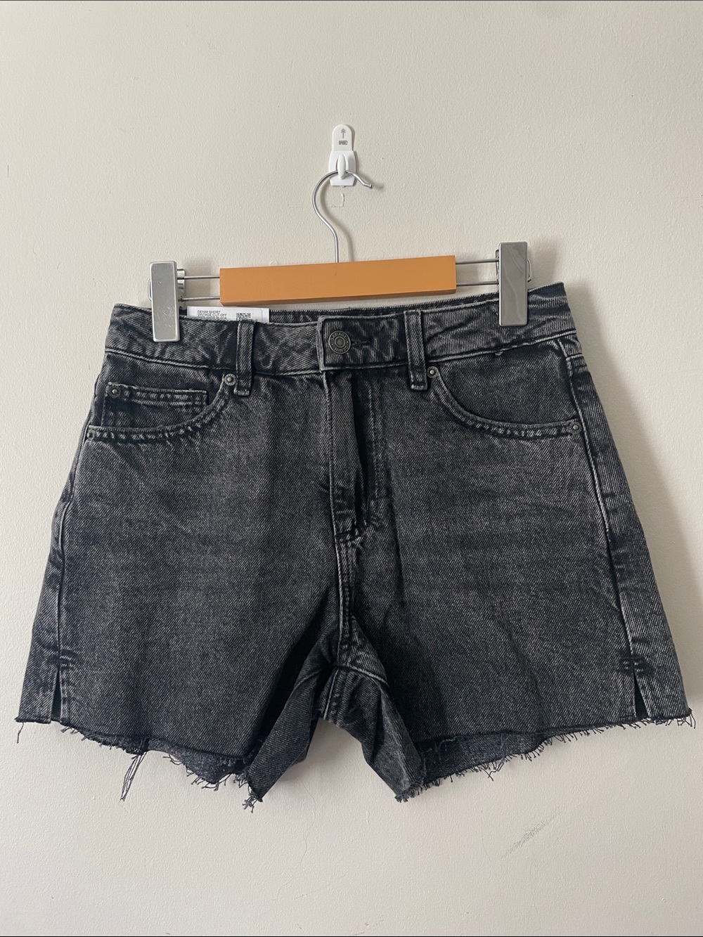 Garage Denim Vintage Cut-Off Black Jean Shorts 25 NWT Raw Hem